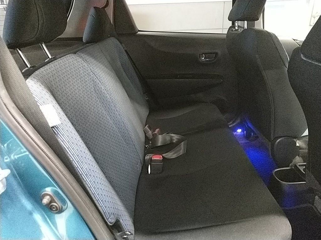 2011 TOYOTA VITZ RS